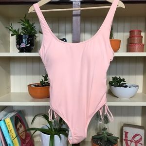 Vince Camuto swimsuit NWOT